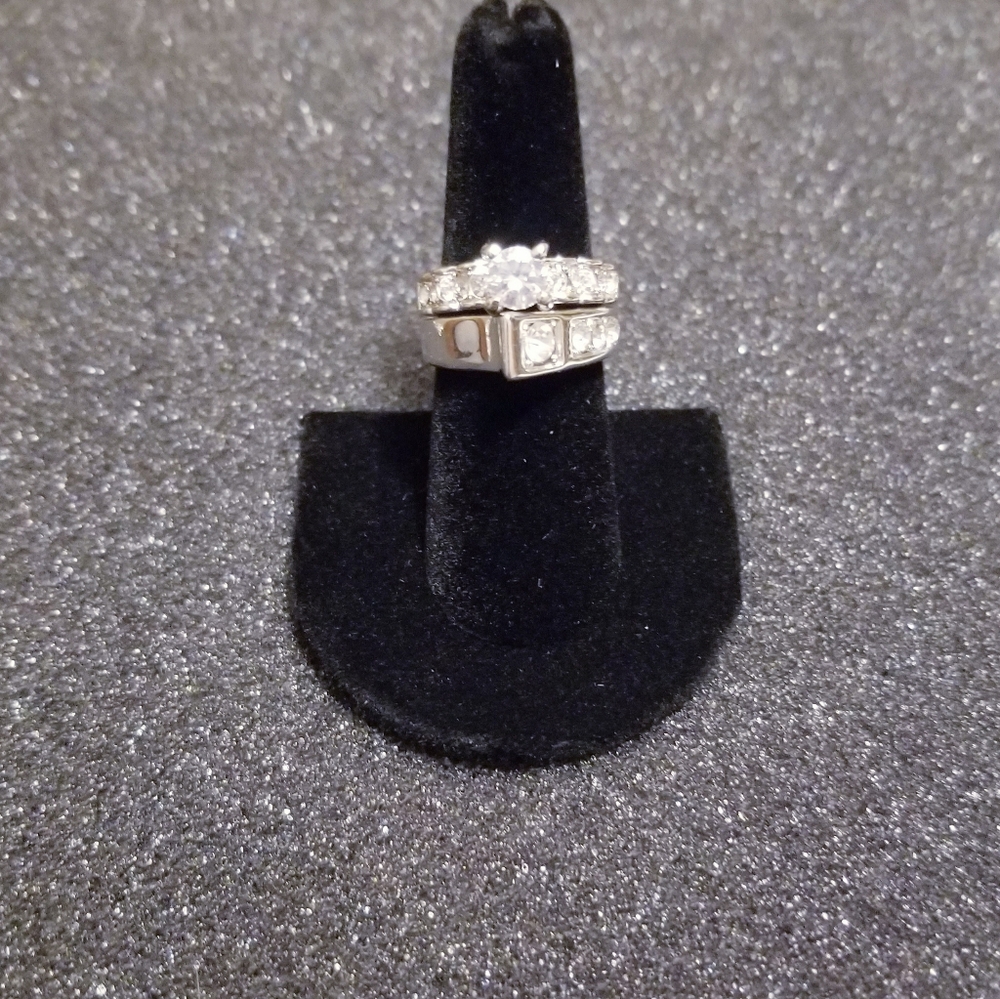 New 2pc set wedding engagement rings size 9